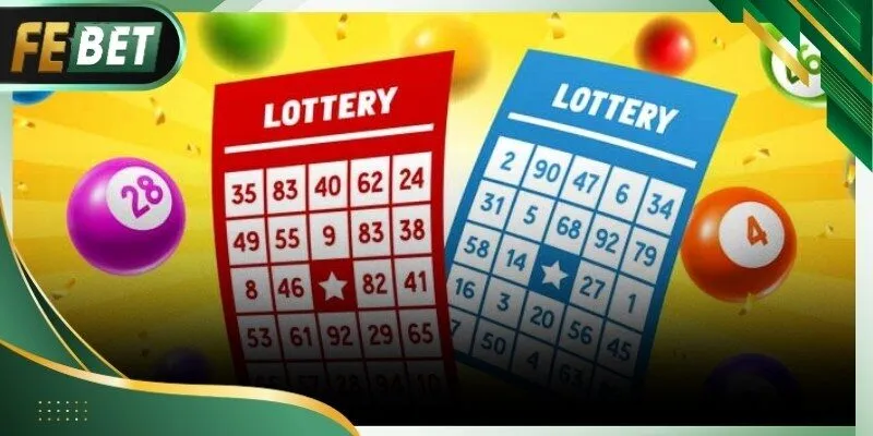 Người dùng thao tác ghi lô đề trực tuyến trên điện thoại